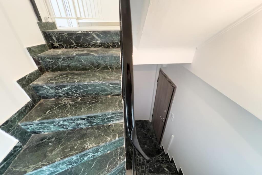 Spacious Penthouse Near Downtown アテネ エクステリア 写真