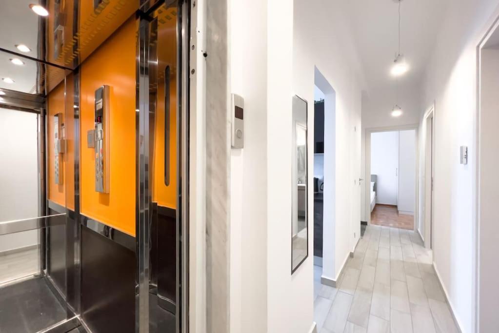 Spacious Penthouse Near Downtown アテネ エクステリア 写真