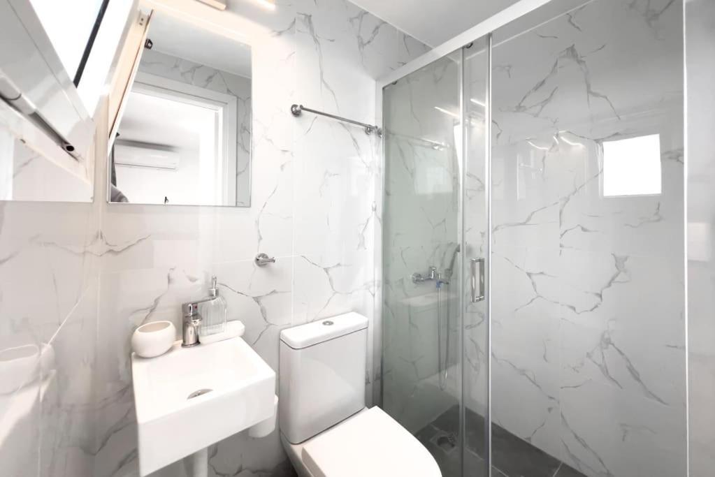 Spacious Penthouse Near Downtown アテネ エクステリア 写真